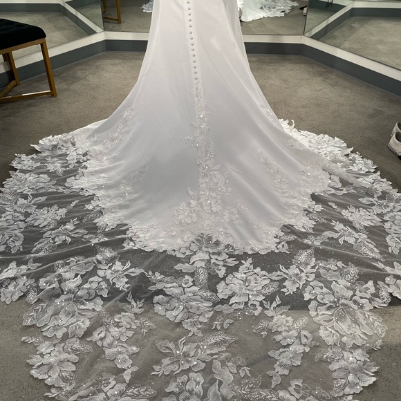 Wedding Dress - Stella York - Picture 4 of 10